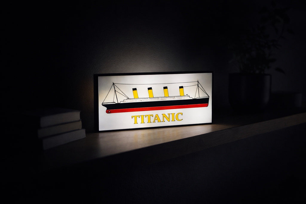 Titanic LED Wandlampe – Retro Schiff Lichtdeko | Geschenk für Filmfans