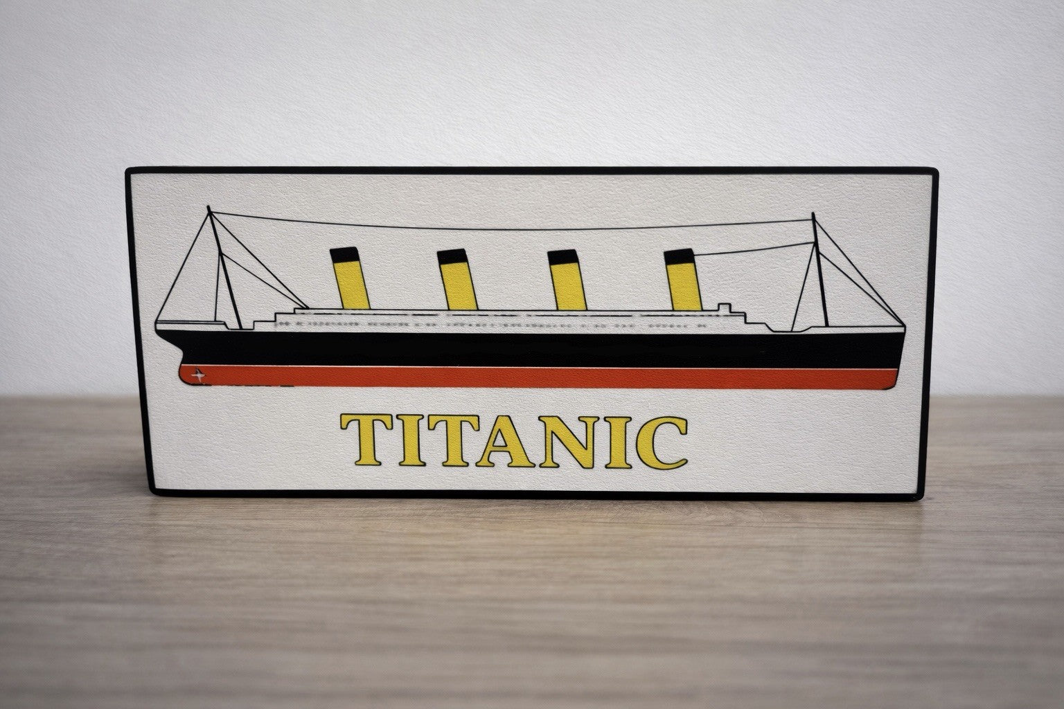 Titanic LED Wandlampe – Retro Schiff Lichtdeko | Geschenk für Filmfans