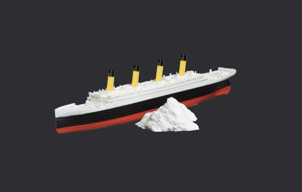 RMS Titanic + Eisberg - 3D-gedrucktes Schiffsmodell - 269 mm (Maßstab 1:1000)